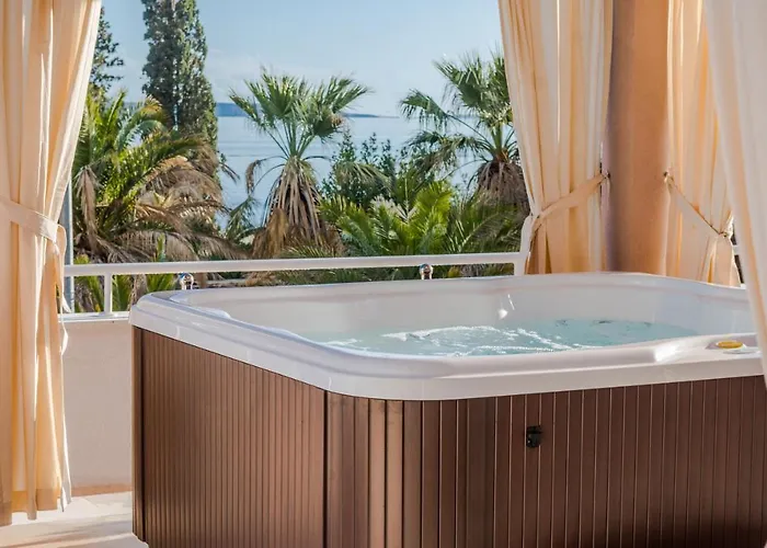Family With Huge Terrace And Hot Tub - Franka 公寓 斯普利特