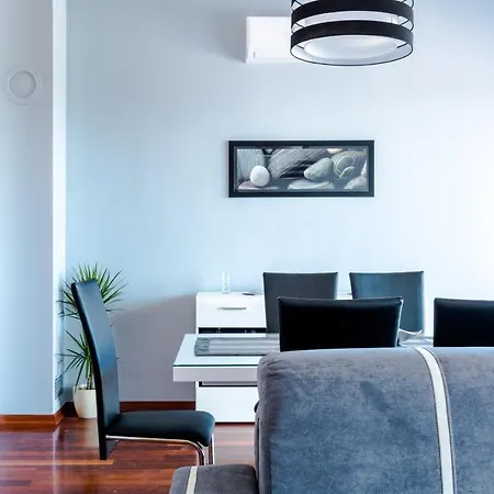 Family With Huge Terrace And Hot Tub - Franka Apartment Split