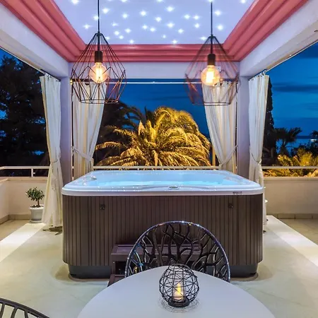 Family With Huge Terrace And Hot Tub - Franka 公寓 斯普利特