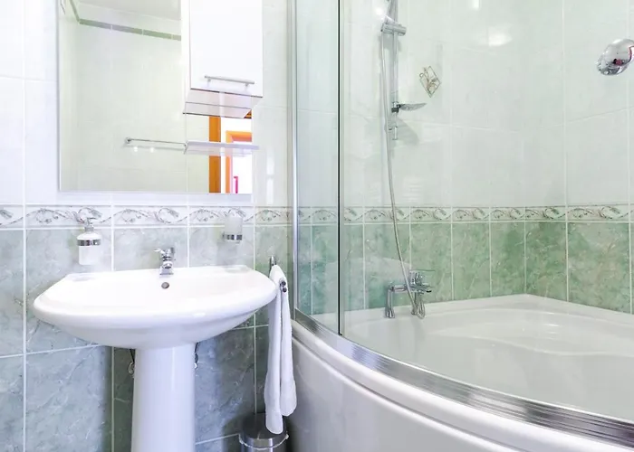 Family With Huge Terrace And Hot Tub - Franka Apartamento