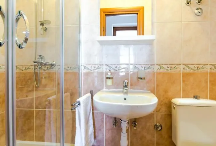 Family With Huge Terrace And Hot Tub - Franka Apartamento
