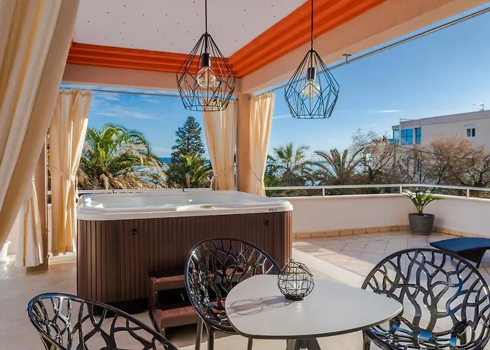 Family With Huge Terrace And Hot Tub - Franka Apartamento Split