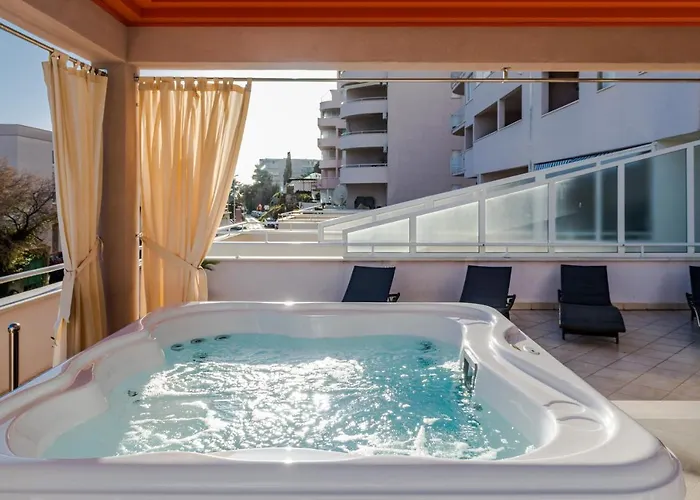 Apartamento Family With Huge Terrace And Hot Tub - Franka