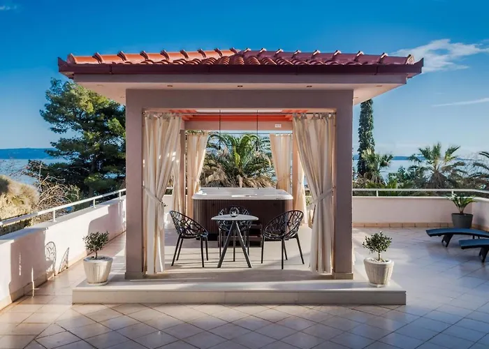 Family With Huge Terrace And Hot Tub - Franka Apartamento *