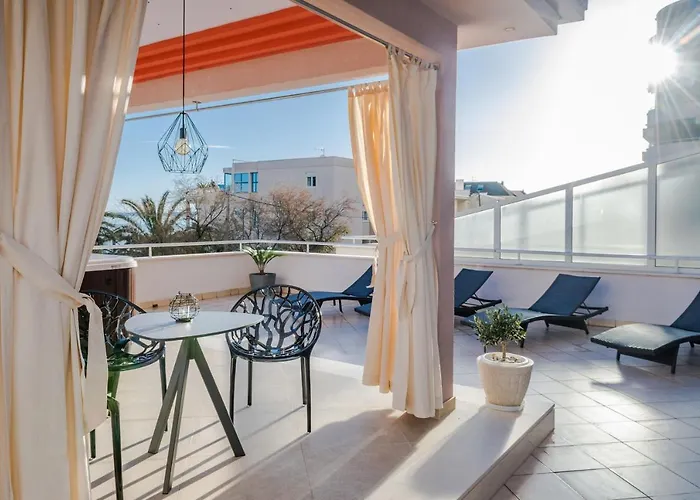 Apartamento Family With Huge Terrace And Hot Tub - Franka *