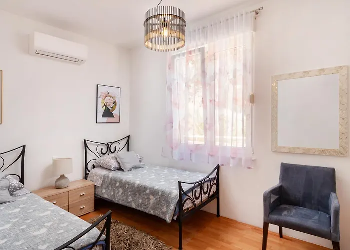 Apartamento Family With Huge Terrace And Hot Tub - Franka Split